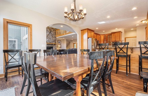 Waterfront Greens House | Unforgettable | Indoor Pool, 2 Hot Tubs, Pool Table