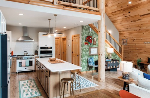 McHenry Cabin | Upscale 5BR Cabin at Deep Creek - 4 King Suites + Hot Tub & Dog Friendly