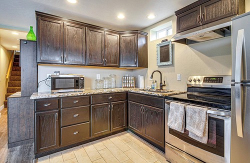 Gold Beach House | Views of Ocean & Harbor! Quaint Gold Beach Duplex