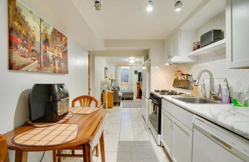 Oak Grove Apartment | Walk to Lake George: Guest Suite in Oak Grove