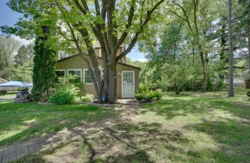 Oak Grove Apartment | Walk to Lake George: Guest Suite in Oak Grove