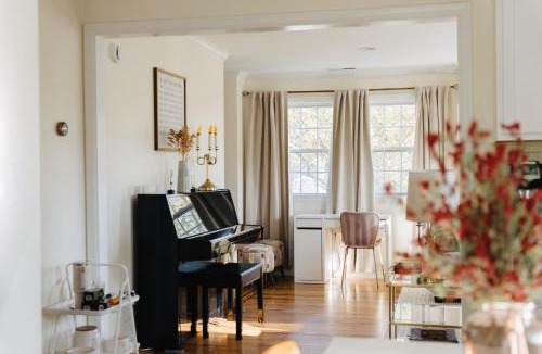 Stamford Villa | Walkable Townhouse with Garage 45 min to NYC