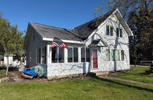 Brooklyn House | Wamplers year-round family lakefront private sandy beach beautiful sunsets