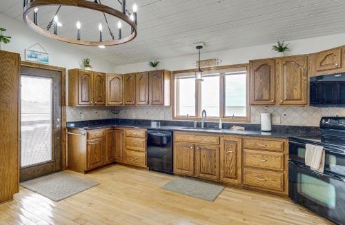 Port Hope House | Waterfront Lake Huron Getaway w/Private Beach