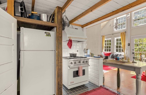 Rhododendron House | Waterfront lodge on 24 acres with patio & fireplace
