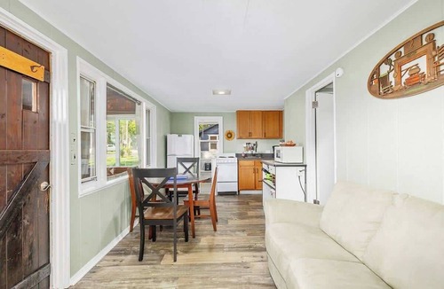 Newaygo Cottage | Waterfront Resort Kayaks, Bikes, Docks, BBQ