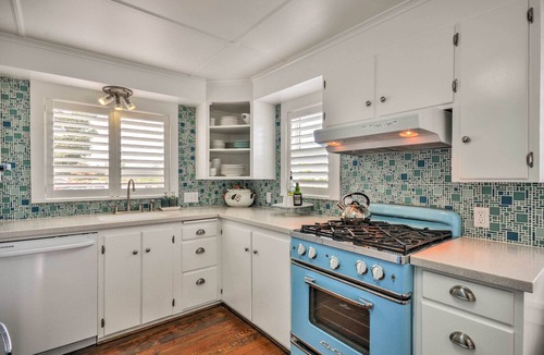 Seaside House | Waterfront Seaside Beach Home w/Views & Hot Tub!