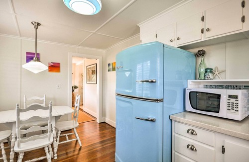 Seaside House | Waterfront Seaside Beach Home w/Views & Hot Tub!
