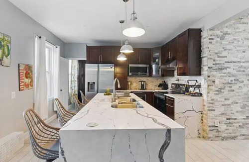 Chicopee House | Welcoming 3-bedroom house- Gardner home