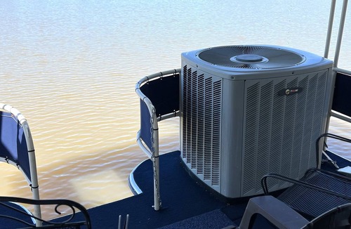 Talladega Boat Rental | Whatever Floats Your "House" Boat!