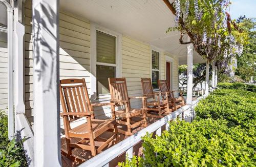 Historic Railroad District House | Whimsy on B- 2BR & Studio Near OSF