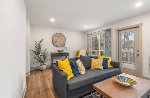 Roswell House | Wild Sunflower Retreat