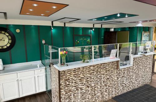 Holland Hotel | Wooden Shoe Motel