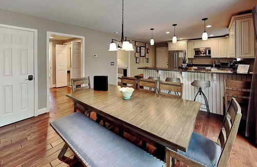 Blakeslee Cottage | Yes Deer by Taylor Made Deep Creek