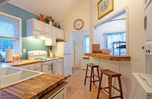 Bluemont Cabin | Your Peaceful Getaway in the Blue Ridge.