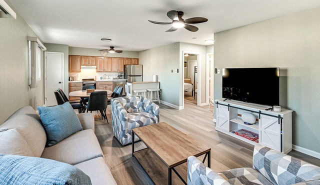 2 Blocks to Beach & Boardwalk: Ocean City Condo