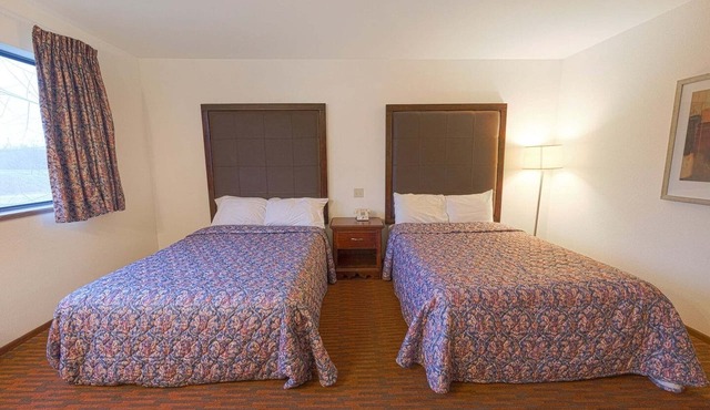 2 Full Beds|Non-Smoking