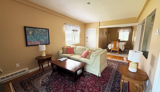 2BR Laconia Condo w/Pool near Weirs Beach & Gunstock