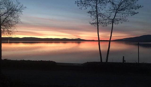 3 BR Lake House with Private Beach & Dock