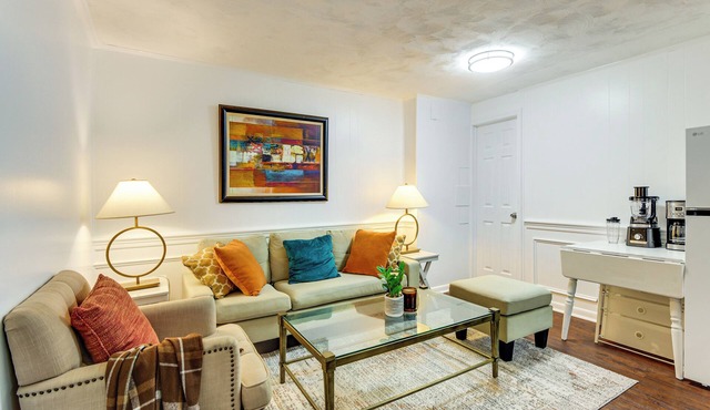 4 Mi to Lake Bernard Frank! Bright Unit w/Patio