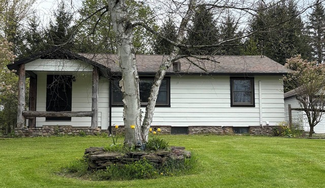 6418 Cottage: Charming 2BR Farm Stay Minutes from Dreams Park