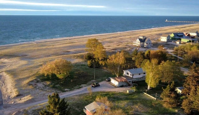 Agate Beach House - waterfront in Grand Marais