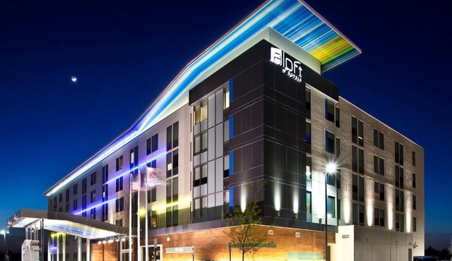 Aloft by Marriott Dulles Airport North