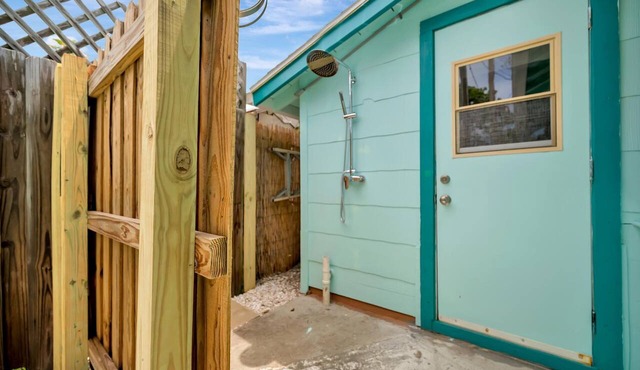 Bay Breeze Cottage