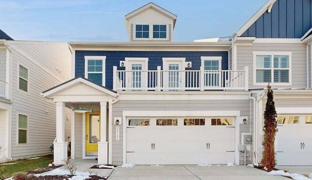 Bayside Resort townhouse with indoor and outdoor pools and hot tub - dogs OK