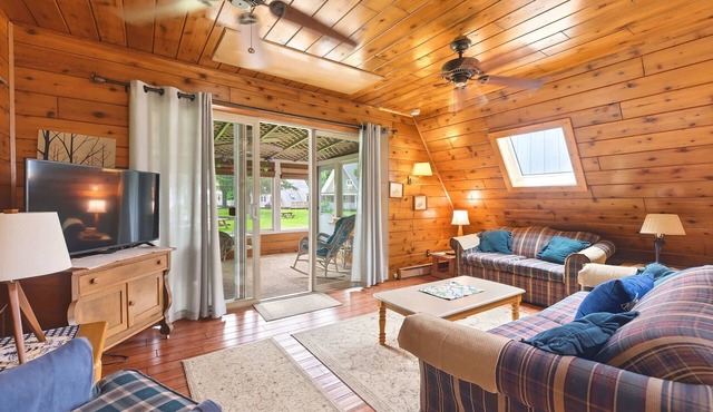 Chalet #74 Walk to Pool, Courts & Resort Amenities