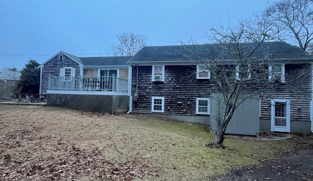 Charming 3-bedroom house in fabulous Harwich 1 mile from Red River Beach