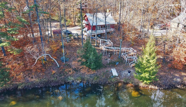 Charming Waterfront House with Large Deck, Short Drive to North Conway