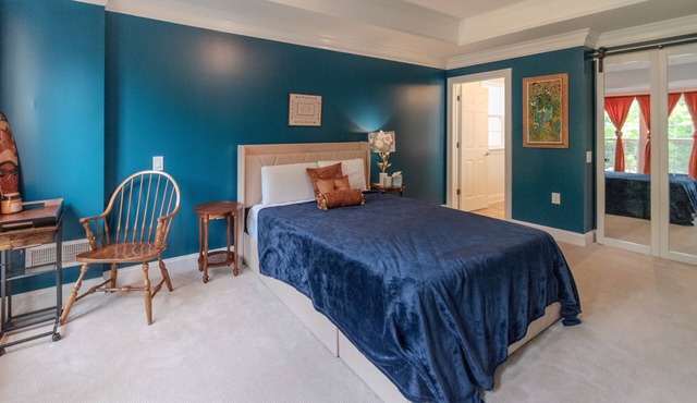 Comfortable & Elegant Getaway Near MWH