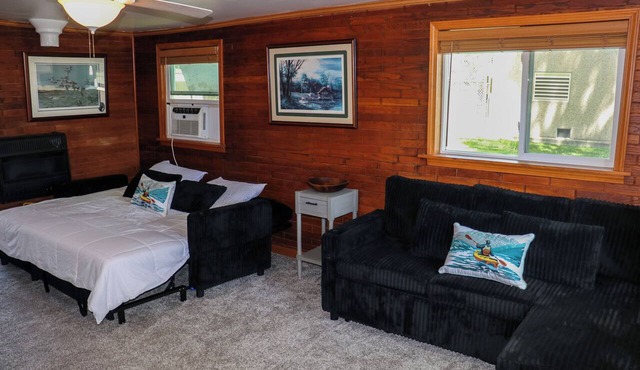Cottage on Lake Winnebago with Boat & WaveRunner Rentals next door.