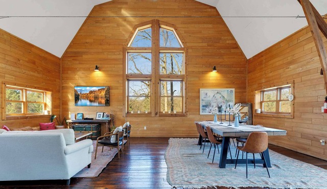 Cozy Allegan Barn with Hot Tub and Sauna