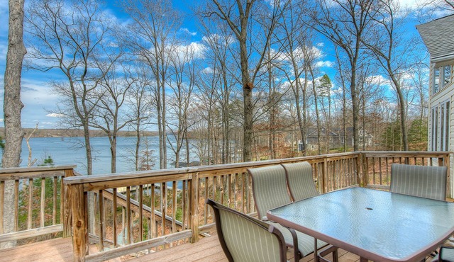 Dog-friendly, lakefront vacation home w/a boat house, kayaks, & paddleboards