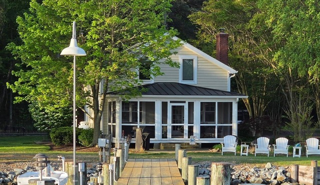 Grace Creek Cottage, Minutes to St. Michaels, Pool, Dock
