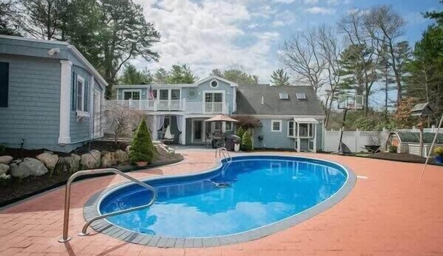 Heated Salt Water Pool, Come Enjoy Cape Life!