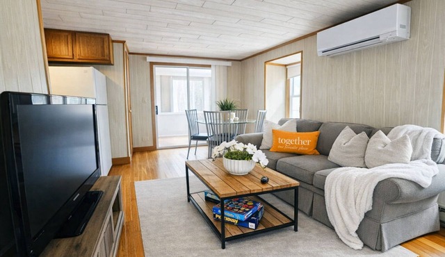 Hidden Gem Near Castle in the Clouds [Pet Friendly-WiFi-Enclosed Private Porch]