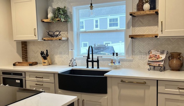 Just Renovated-Downtown Plymouth-America's Hometown-Spacious-Parking-Yard & MORE