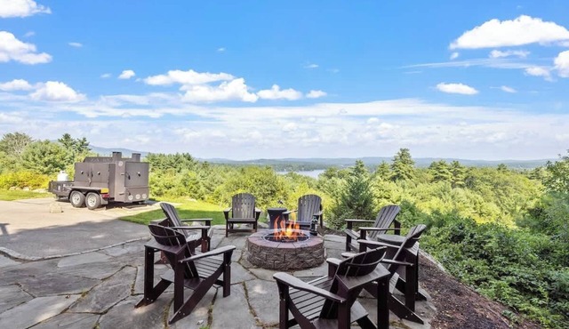 Lakeview Luxury Retreat near Winnipesaukee lake