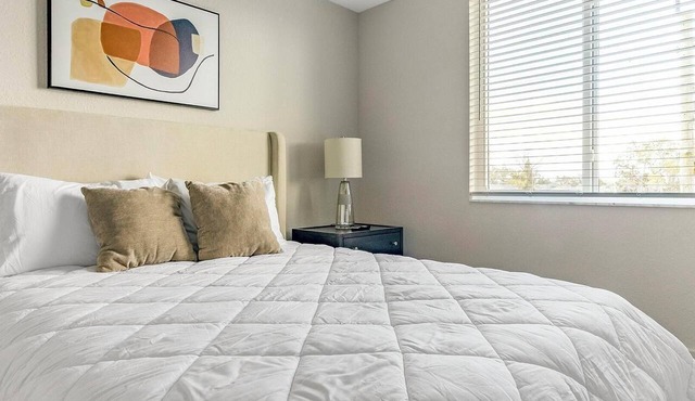 Landing | Modern 2BD, Gym, Pool