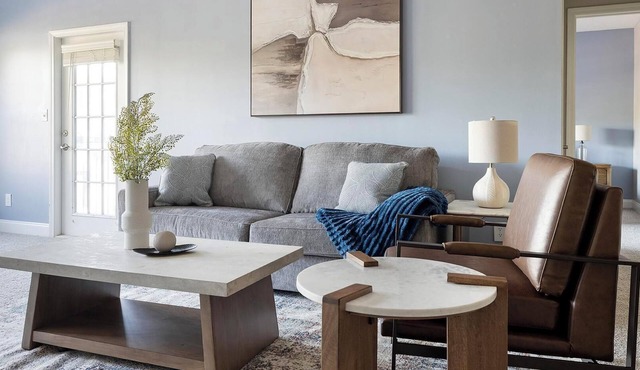 Landing | Stylish 2BD, Tennis Court, Yoga Studio