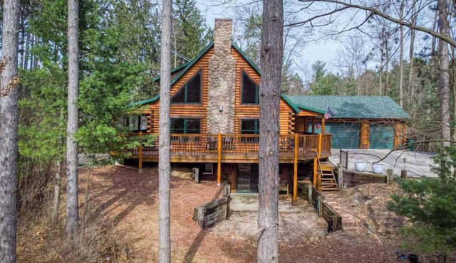 Log Cabin in Waupaca- Wooded Lot, Poker Table