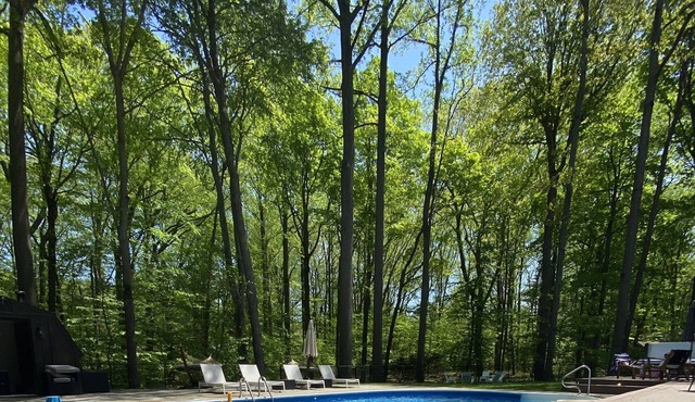 Loma House-heated pool, hot tub, sauna, walk to Warren Dunes!