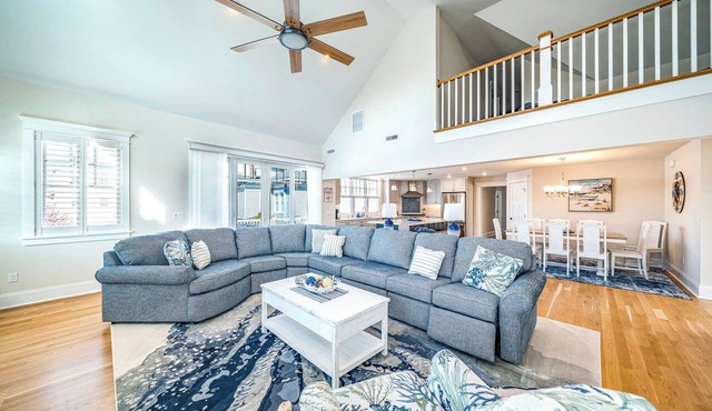 Luxury 5BR, 5.5BA w/Private Balcony, Elevator, Fireplace & Near Boardwalk