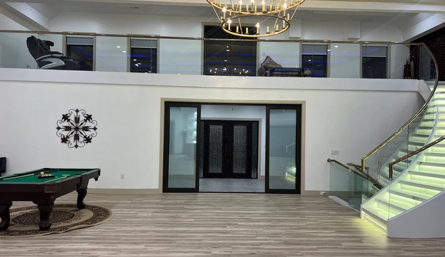 Luxury Villa w/Private Pool & Game Lounge Charming 3-bedroom and private pool