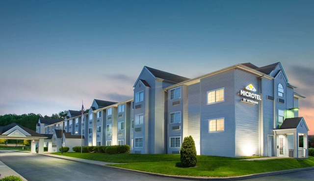 Microtel Inn & Suites by Wyndham Pittsburgh Airport