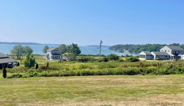 Morning Mist: 3 BR, 2.5 BA House in Harpswell, Sleeps 6