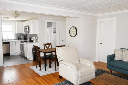 NEW 2BR Apartment near Lake Winnipesaukee